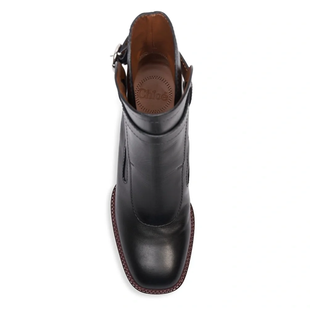 NIB $970 Chloé Gaile Belted Leather Ankle Boots in size 39!